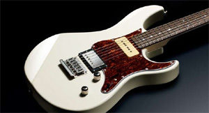 Yamaha Guitarra